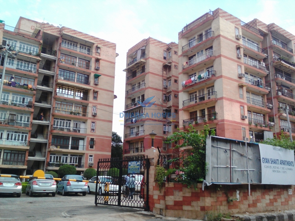 3 Bedrooms , 2 Bathrooms, flat available for sale in CGHS Gyan Shakti Apartments Sector-6 Dwarka, De